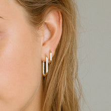Load image into Gallery viewer, Earrings Capizzi Medio - 18K Gold Plated With White Zirconia
